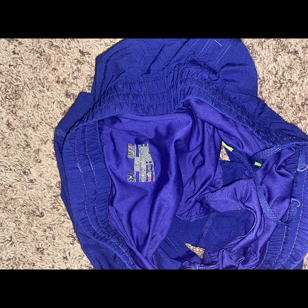Athletic shorts - Picture 4 of 5